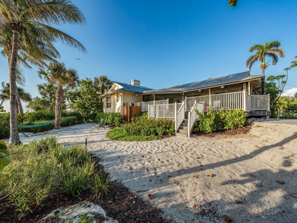 Beachfront Luxury Vacation Home in Naples Sleeps 10